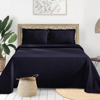 Medallion Jacquard Matelasse Cotton Bedspread Set By Blue Nile Mills
