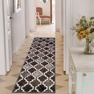 Contemporary Trellis Geometric Indoor Runner Or Area Rug By Blue Nile Mills.